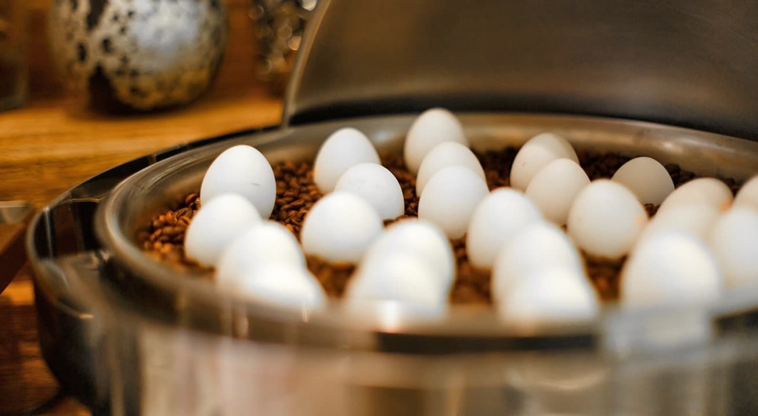 Hartgekochte Eier am Fr&uuml;hst&uuml;cksbuffet im Hotel Kaprunerhof