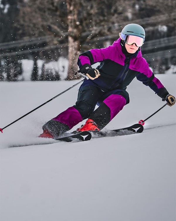 Skifahren im Skigebiet