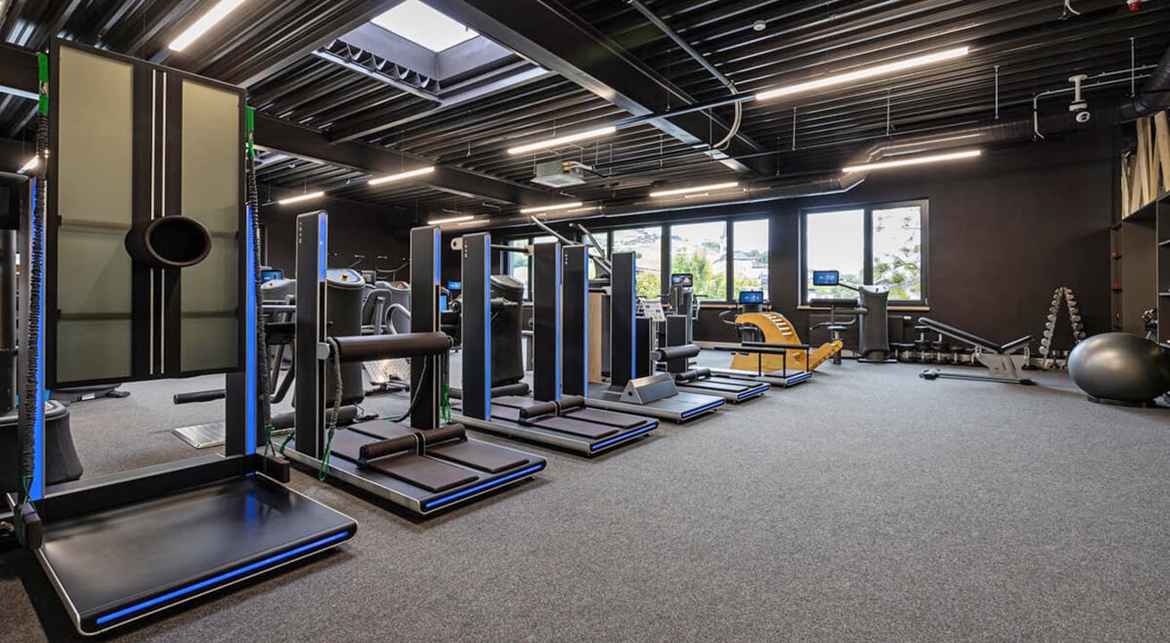 Modernes Fitnessstudio Injoy in der N&auml;he vom Hotel Kaprunerhof