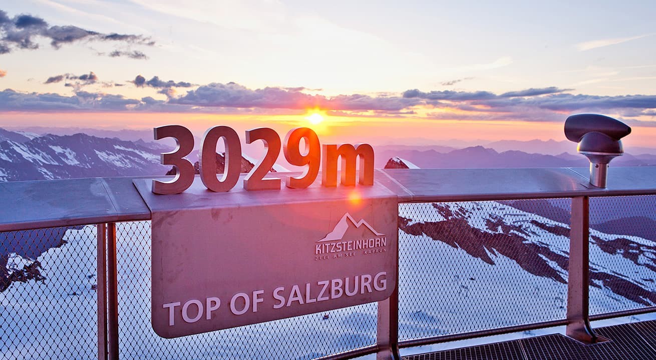 Ausflugsziel Gipfelwelt 3000 mit der Aussichtsplattform auf 3.029 m Seeh&ouml;he
