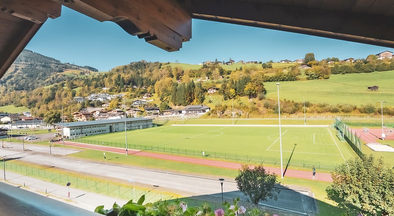 Ausblick vom Balkon vom Familienzimmer Romantik