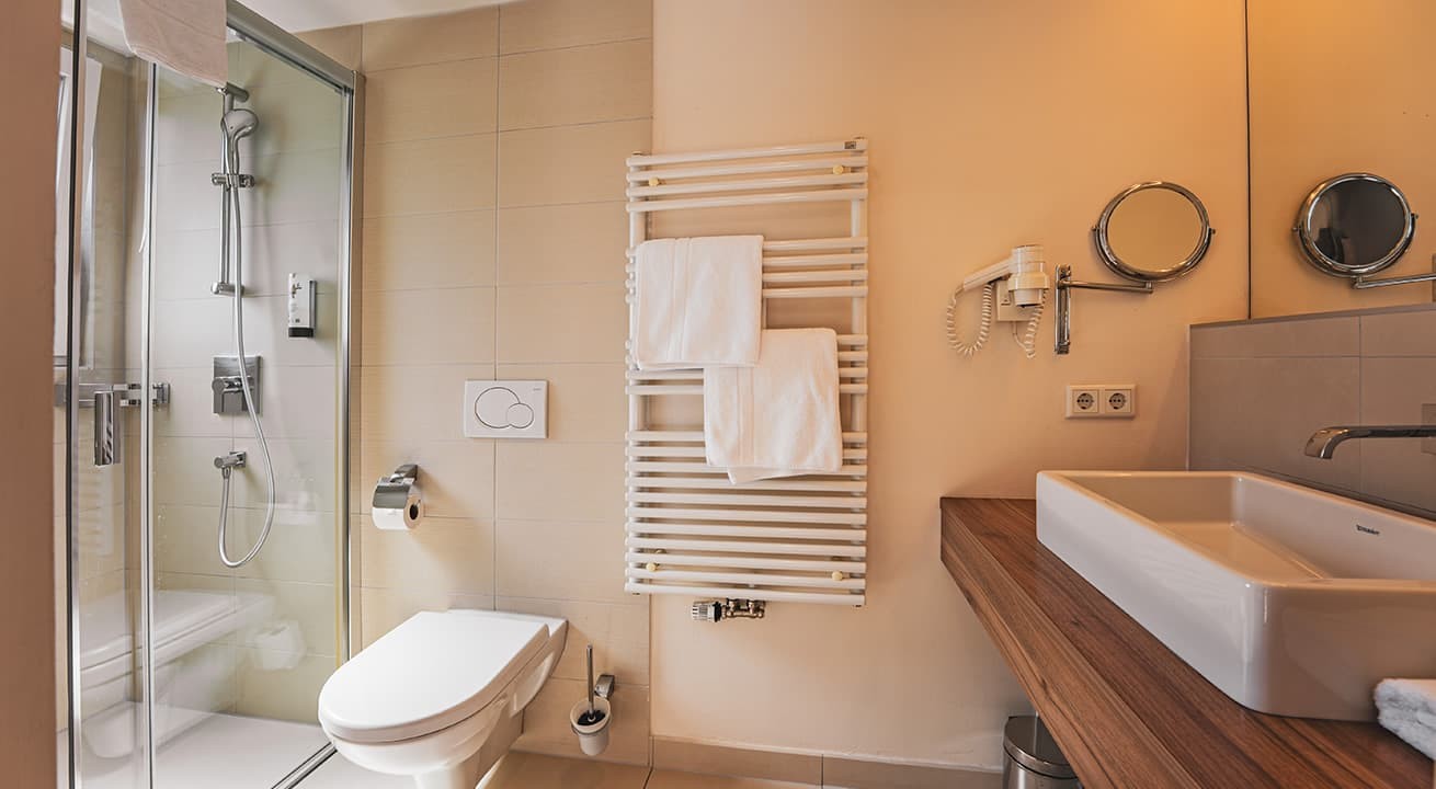 Badezimmer vom Doppelzimmer F&ouml;rsterin