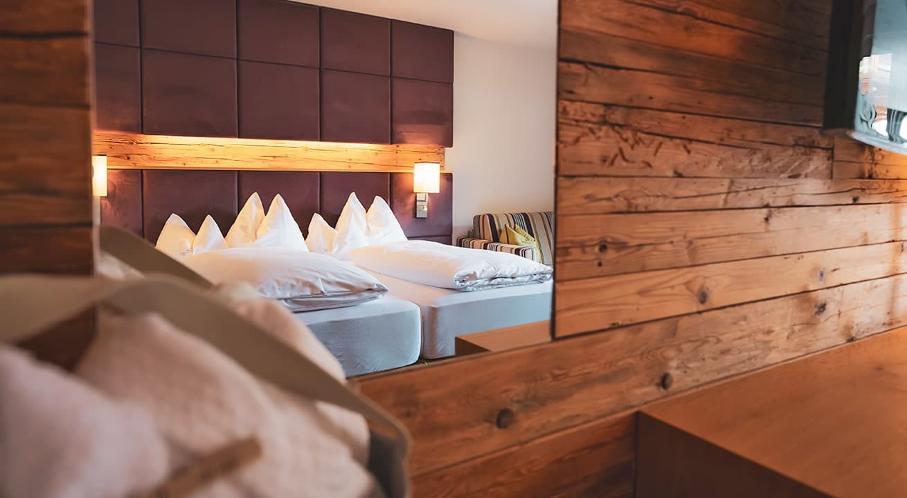Doppelbett in der Jagdsuite