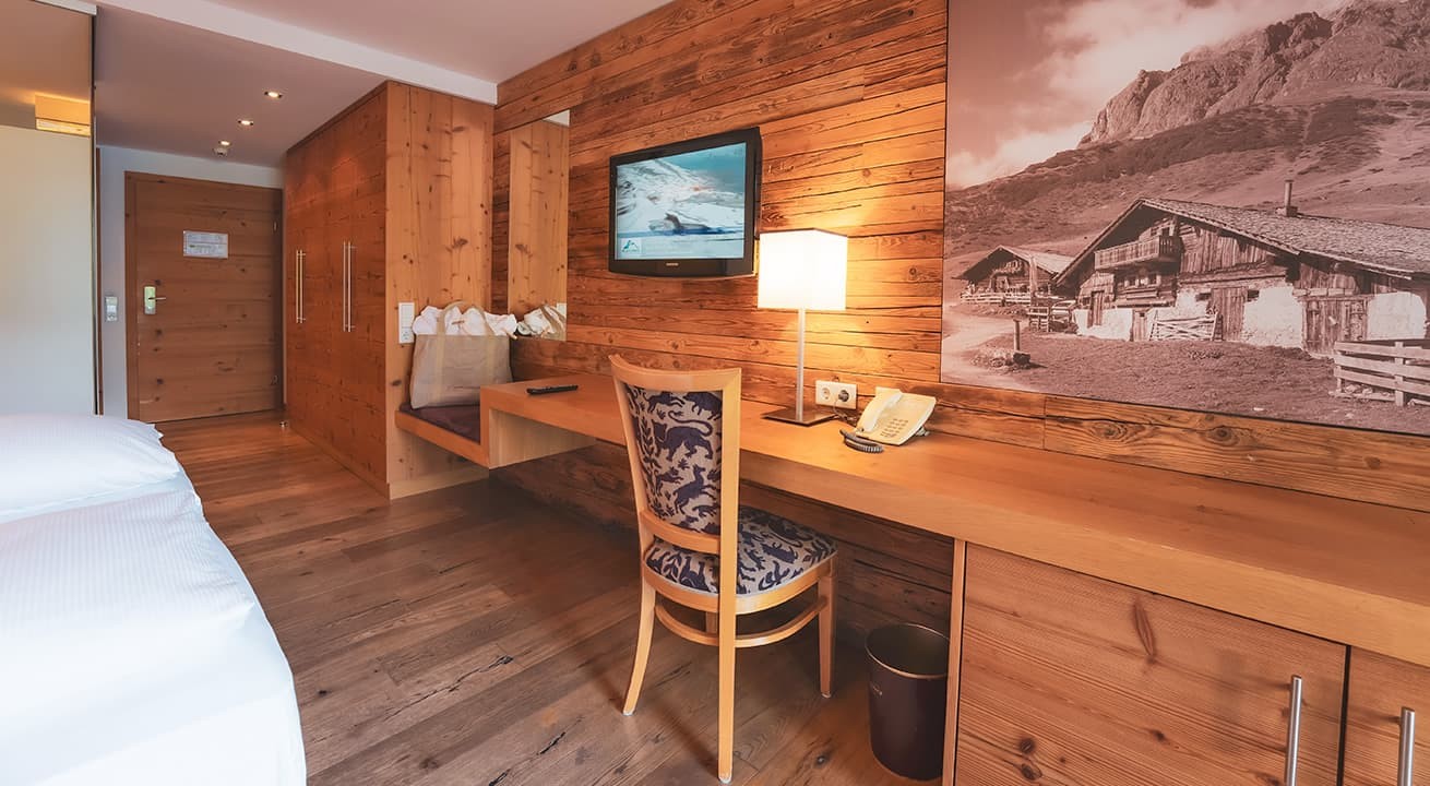 Schreibtisch in der Jagdsuite