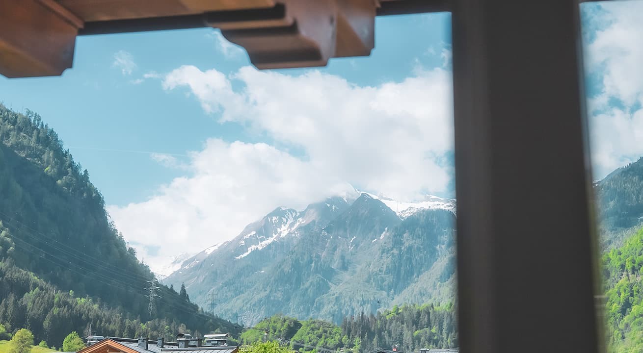 Blick auf das Kitzsteinhorn von der Romantiksuite