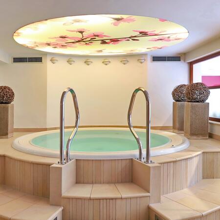 hotel with indoor whirlpool