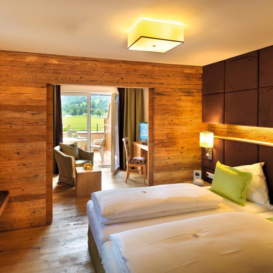 hunting suite de luxe room 4 star hotel kaprunerhof