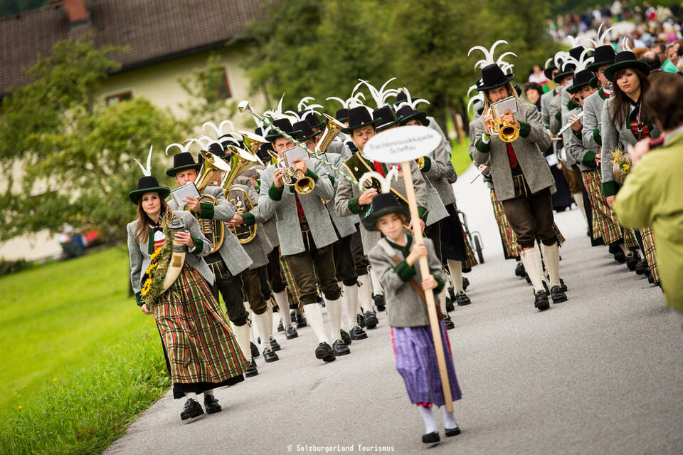festival procession kaprun
