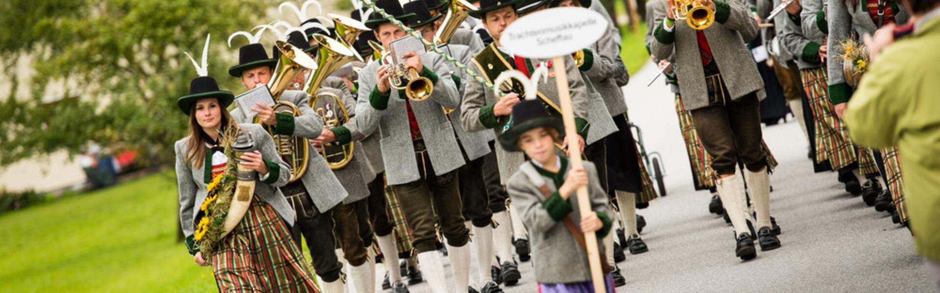 festival procession kaprun