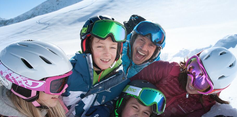 family kaprun skiing