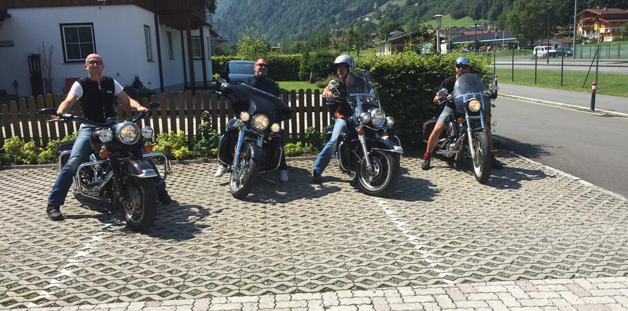 motorradfahrer zell am see-kaprun