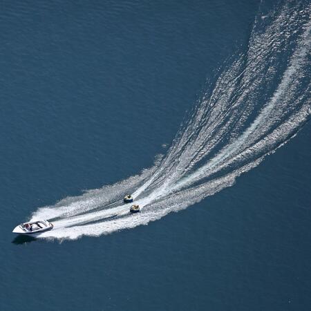 boat in the zeller see