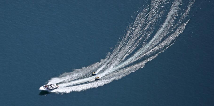 boat in the zeller see