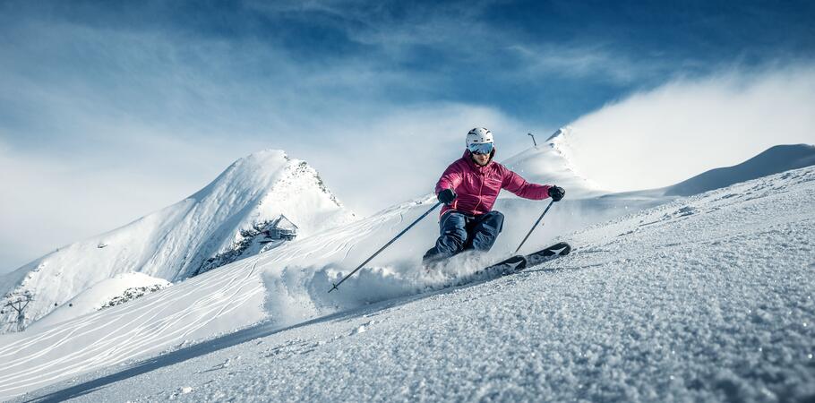 skiing in powder snow