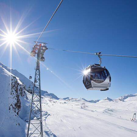 gondola Kitzsteinhorn in winter