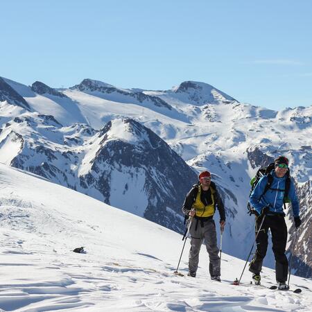 ski tour on holiday in Kaprun | © © Zell am See-Kaprun Tourismus - http://zellamsee-kaprun.com